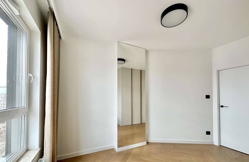 Alquiler de un elegante apartamento amueblado de 3 habitaciones, 60 m², Varsovia, Polonia